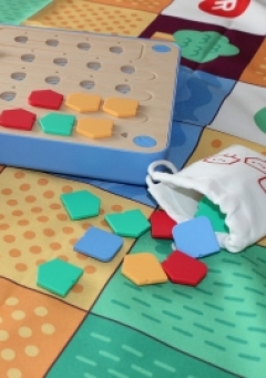 Code sans écran avec Cubetto !